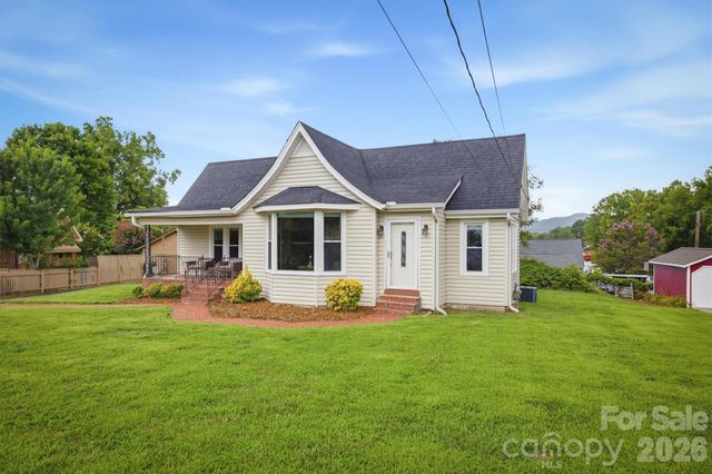 513 Bouchard Avenue NE, Valdese, NC 28690