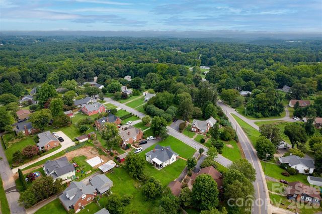 513 Bouchard Avenue NE, Valdese, NC 28690