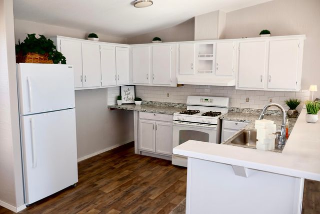 424 Idalia Road SW, Rio Rancho, NM 87124