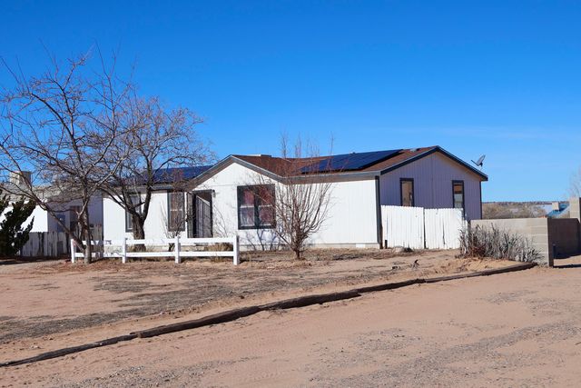 424 Idalia Road SW, Rio Rancho, NM 87124