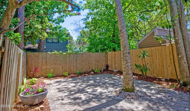 141 POINSETTIA Street, Atlantic Beach, FL 32233