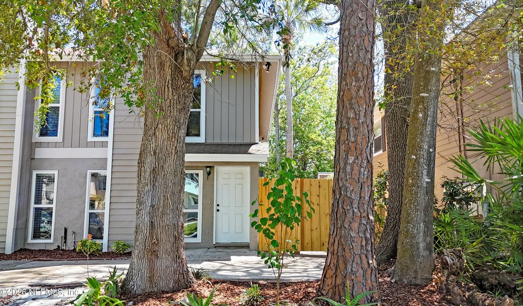 141 POINSETTIA Street, Atlantic Beach, FL 32233