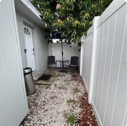 4215 W LAUREL STREET, Tampa, FL 33607