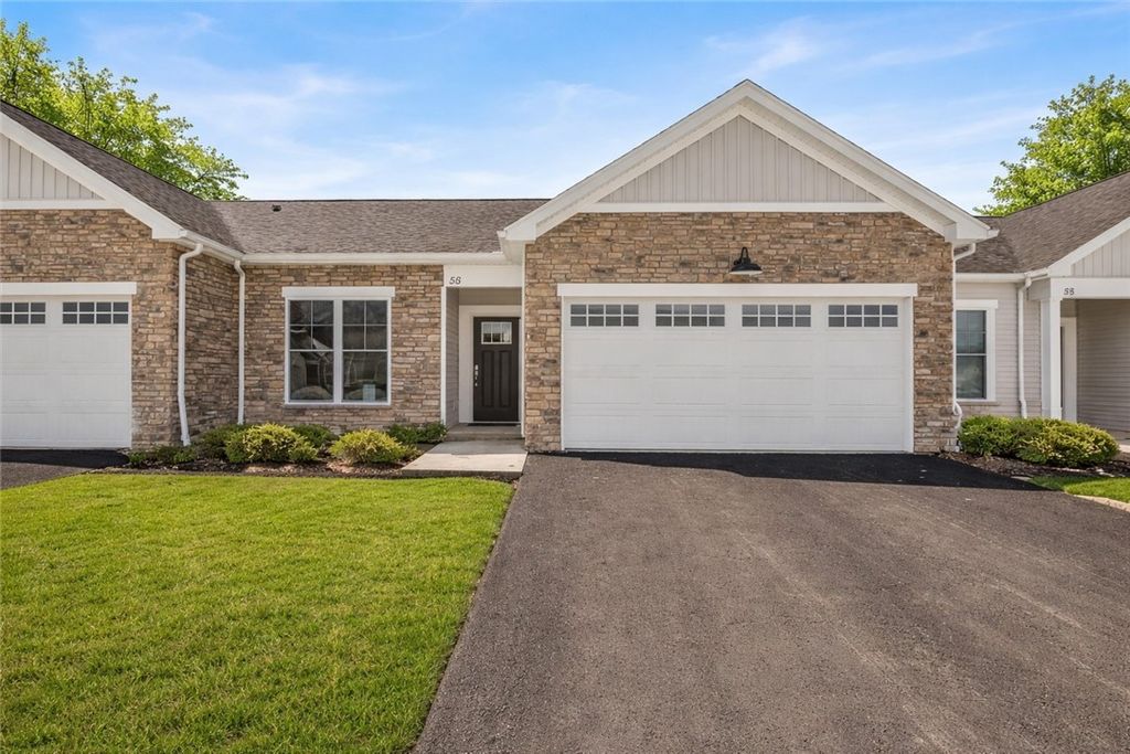 106 Cedarway Circle 414, Webster, NY 14580