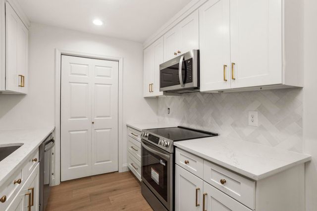 100 Sadler Ct, Nashville, TN 37210