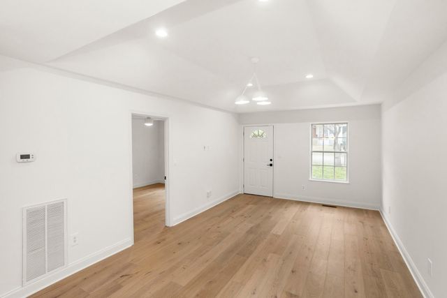 100 Sadler Ct, Nashville, TN 37210