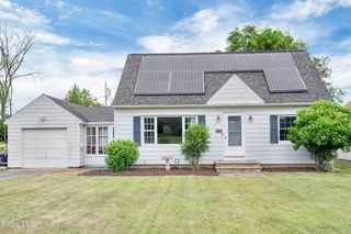 2105 Van Rensselaer Drive, Schenectady, NY 12308