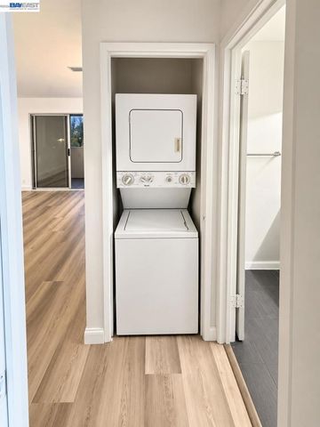 29621 Red Oak Ct 3, Hayward, CA 94544