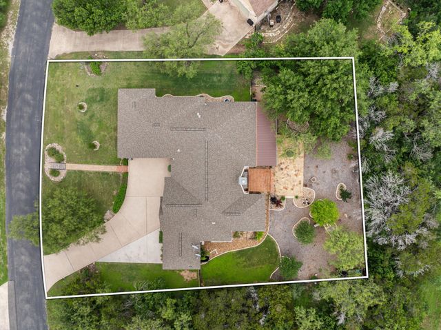 207 Cove Creek DR, Spicewood, TX 78669