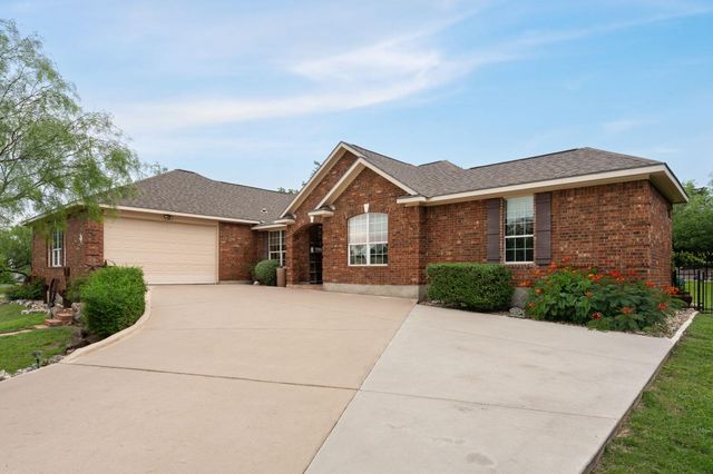 207 Cove Creek DR, Spicewood, TX 78669