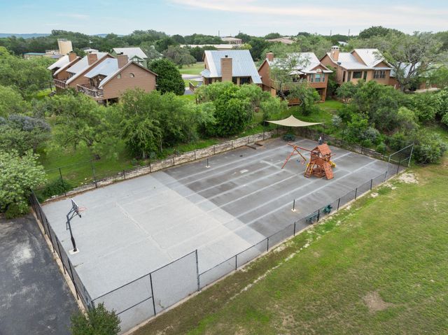 207 Cove Creek DR, Spicewood, TX 78669