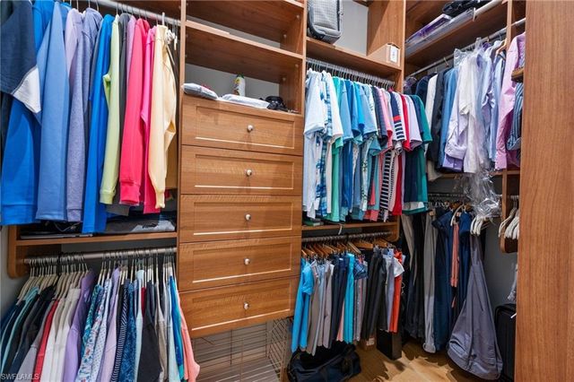 28622 La Caille DR, Naples, FL 34119