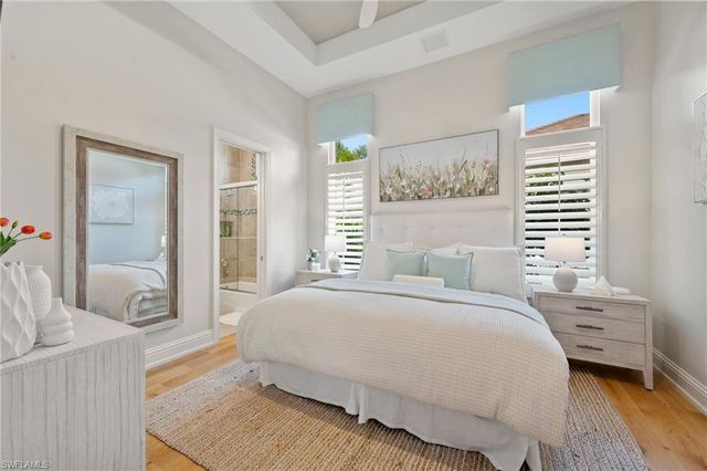 28622 La Caille DR, Naples, FL 34119