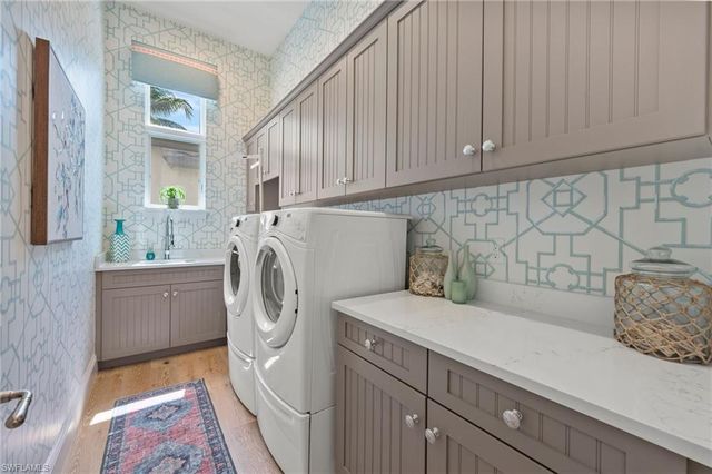 28622 La Caille DR, Naples, FL 34119