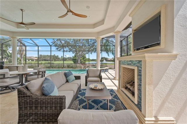 28622 La Caille DR, Naples, FL 34119