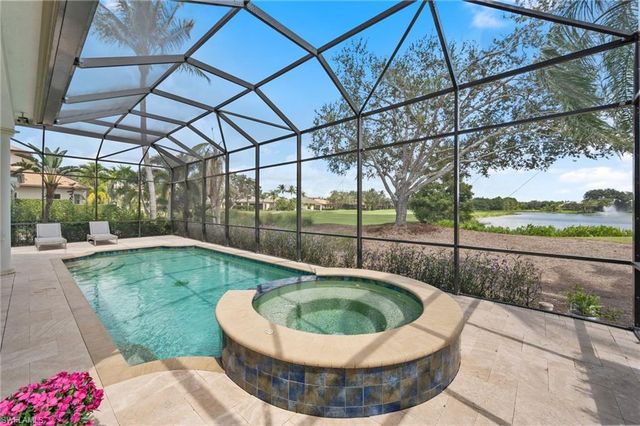 28622 La Caille DR, Naples, FL 34119