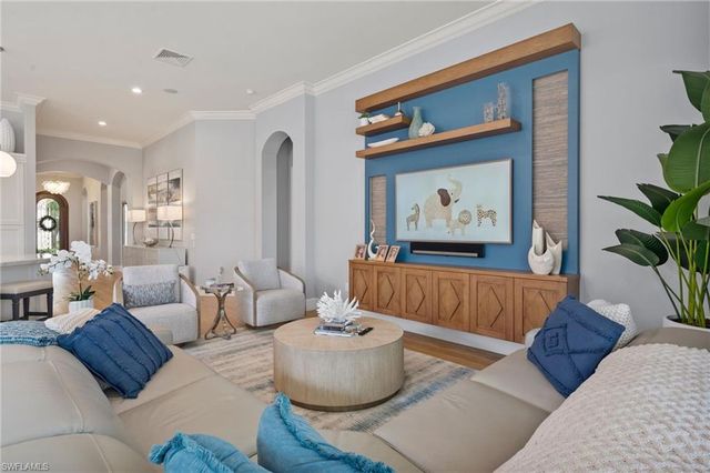 28622 La Caille DR, Naples, FL 34119