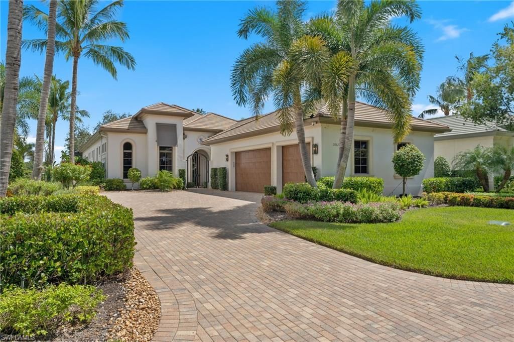 28622 La Caille DR, Naples, FL 34119