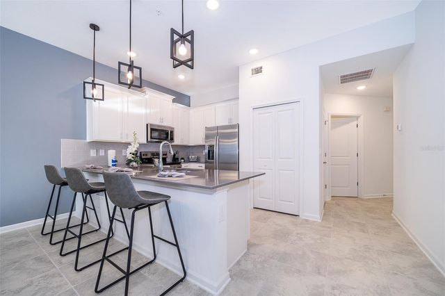 8863 CABOT CLIFFS DRIVE 101, Davenport, FL 33896