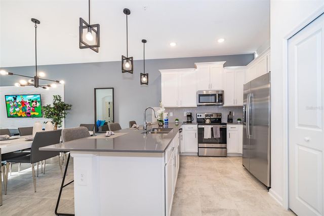 8863 CABOT CLIFFS DRIVE 101, Davenport, FL 33896