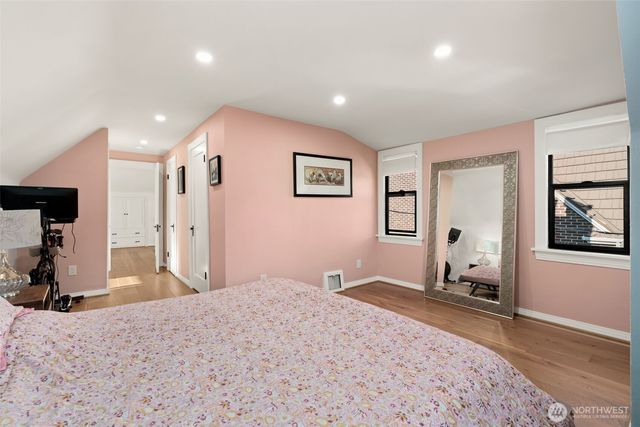 3302 E Pine Street, Seattle, WA 98122