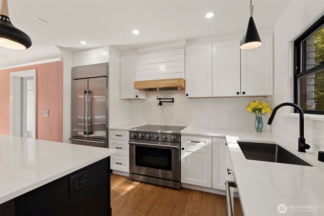 3302 E Pine Street, Seattle, WA 98122