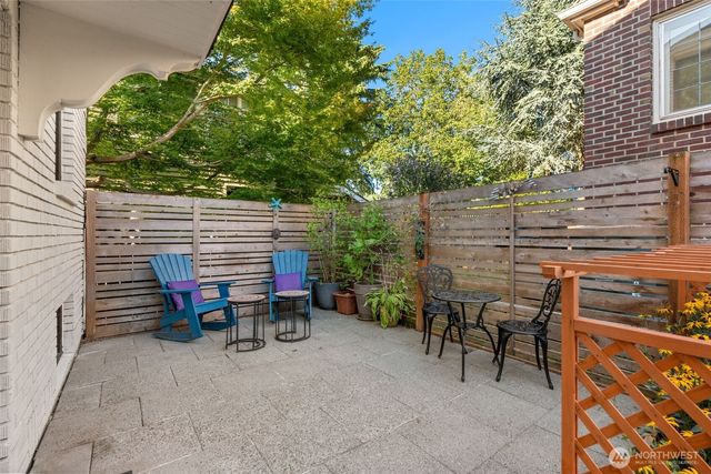 3302 E Pine Street, Seattle, WA 98122