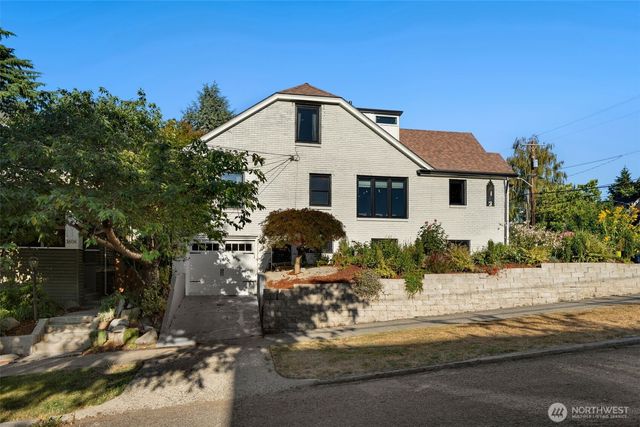 3302 E Pine Street, Seattle, WA 98122