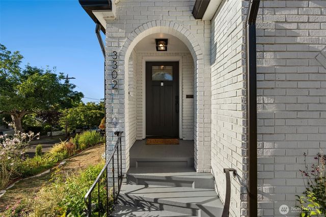 3302 E Pine Street, Seattle, WA 98122