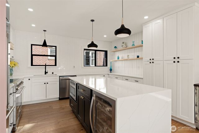 3302 E Pine Street, Seattle, WA 98122