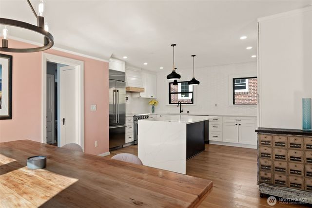 3302 E Pine Street, Seattle, WA 98122