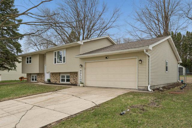 711 Washington Street, Denver, IA 50622