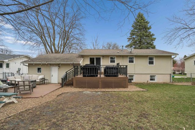 711 Washington Street, Denver, IA 50622