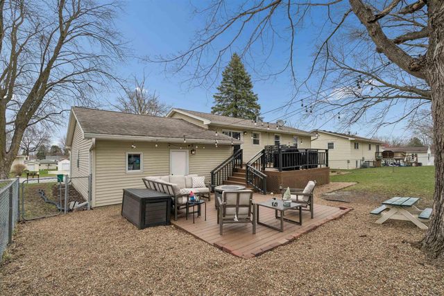 711 Washington Street, Denver, IA 50622