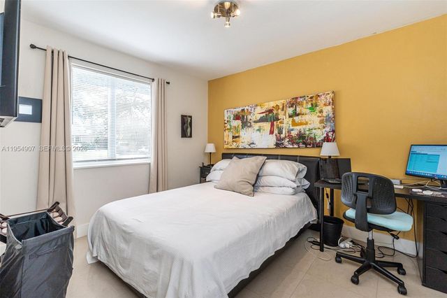 8761 Ridgeland Dr, Cutler Bay, FL 33157