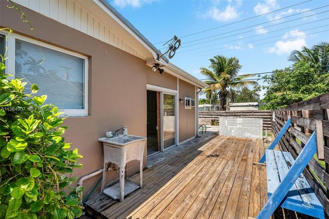 8761 Ridgeland Dr, Cutler Bay, FL 33157