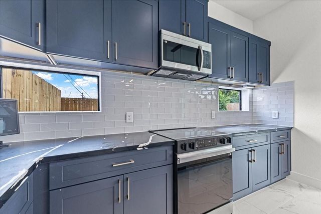 5110 Longmeadow Street B, Houston, TX 77033