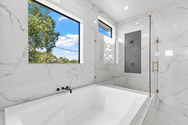 5110 Longmeadow Street B, Houston, TX 77033