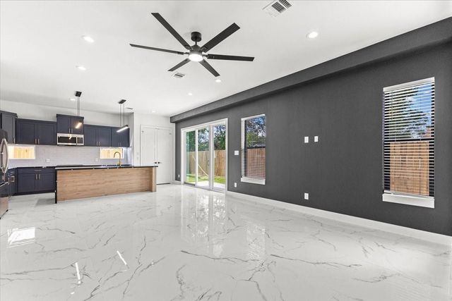 5110 Longmeadow Street B, Houston, TX 77033