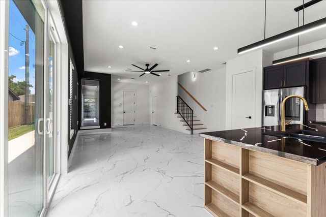 5110 Longmeadow Street B, Houston, TX 77033