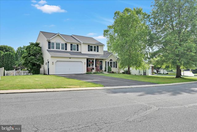 9 N BUTTERFLY DRIVE, Myerstown, PA 17067