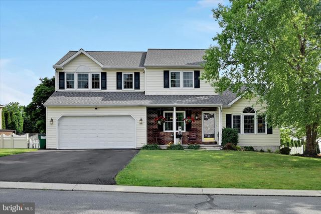 9 N BUTTERFLY DRIVE, Myerstown, PA 17067