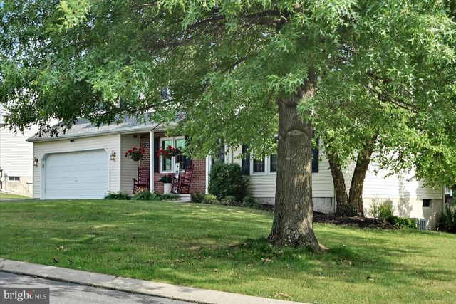 9 N BUTTERFLY DRIVE, Myerstown, PA 17067