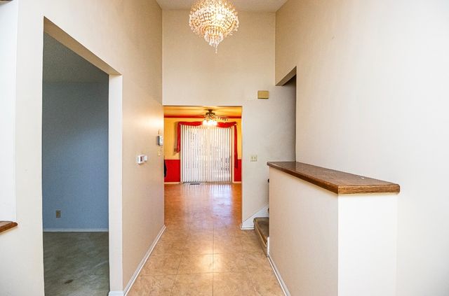 911 COLONADE Road, Shorewood, IL 60404