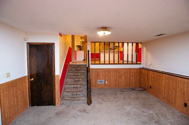 911 COLONADE Road, Shorewood, IL 60404