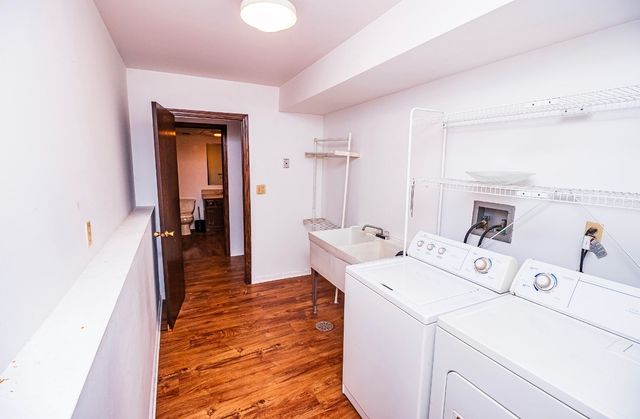 911 COLONADE Road, Shorewood, IL 60404