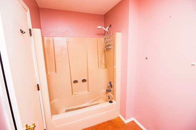 911 COLONADE Road, Shorewood, IL 60404