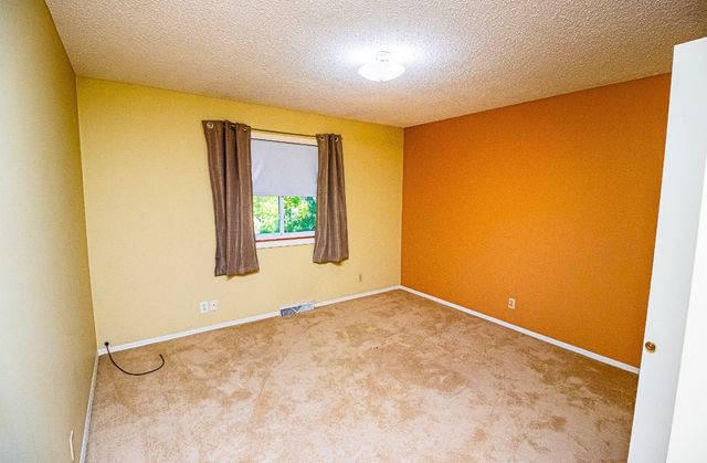 911 COLONADE Road, Shorewood, IL 60404