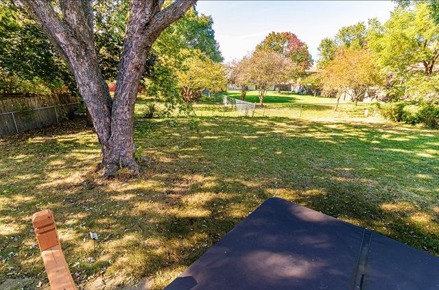 911 COLONADE Road, Shorewood, IL 60404