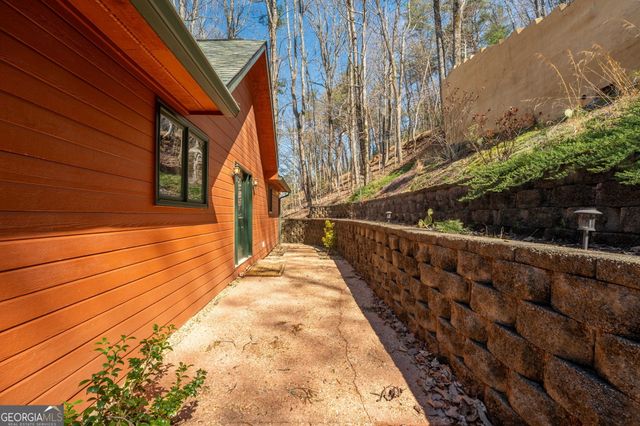 44 Juniper Trail, Clayton, GA 30525